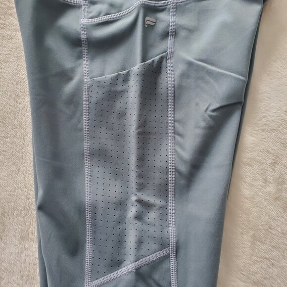 Fabletics Ultra High Waist Mesh Pocket 7/8 Legging XS - Picture 4 of 9